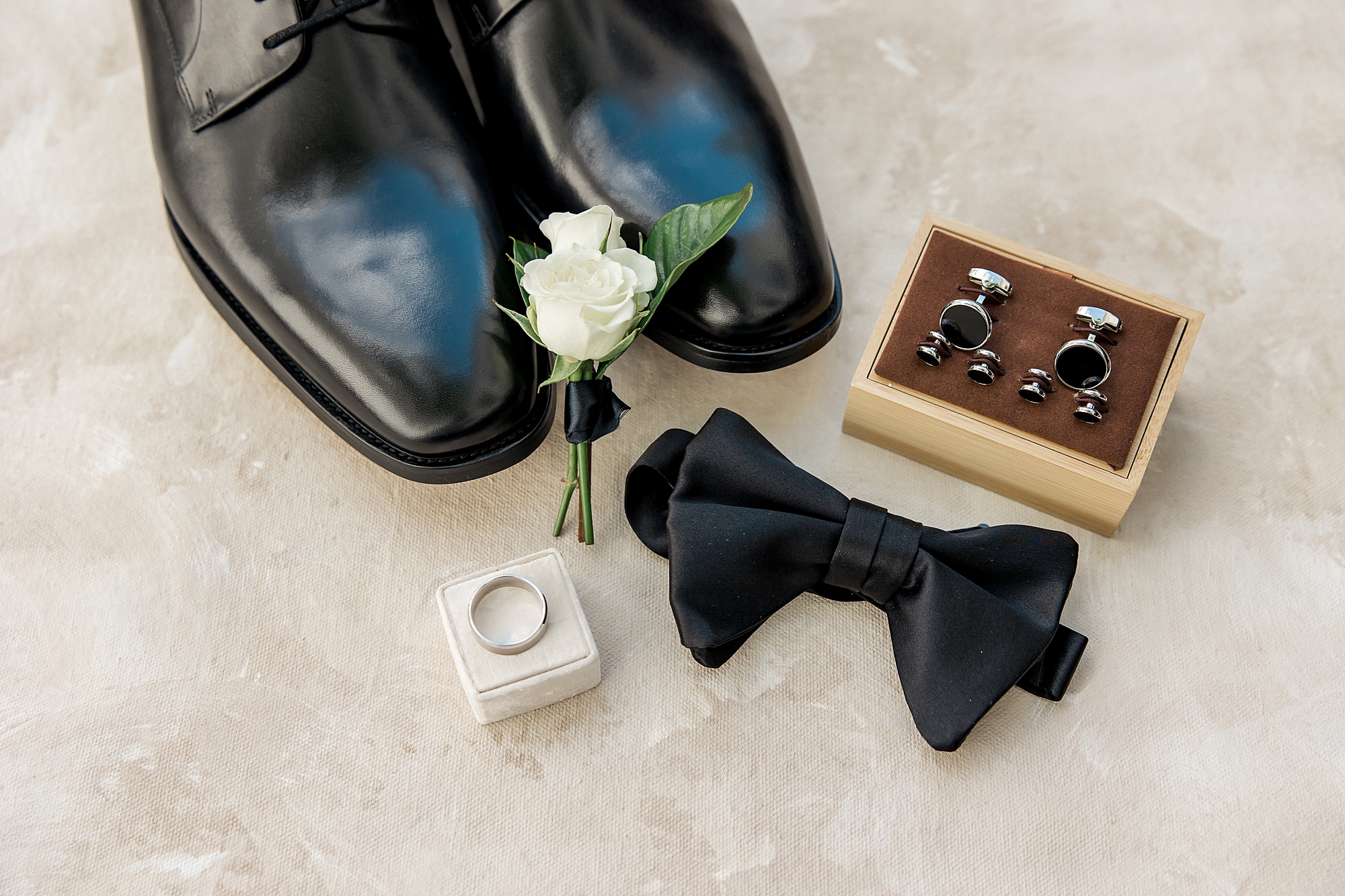 groom wedding details