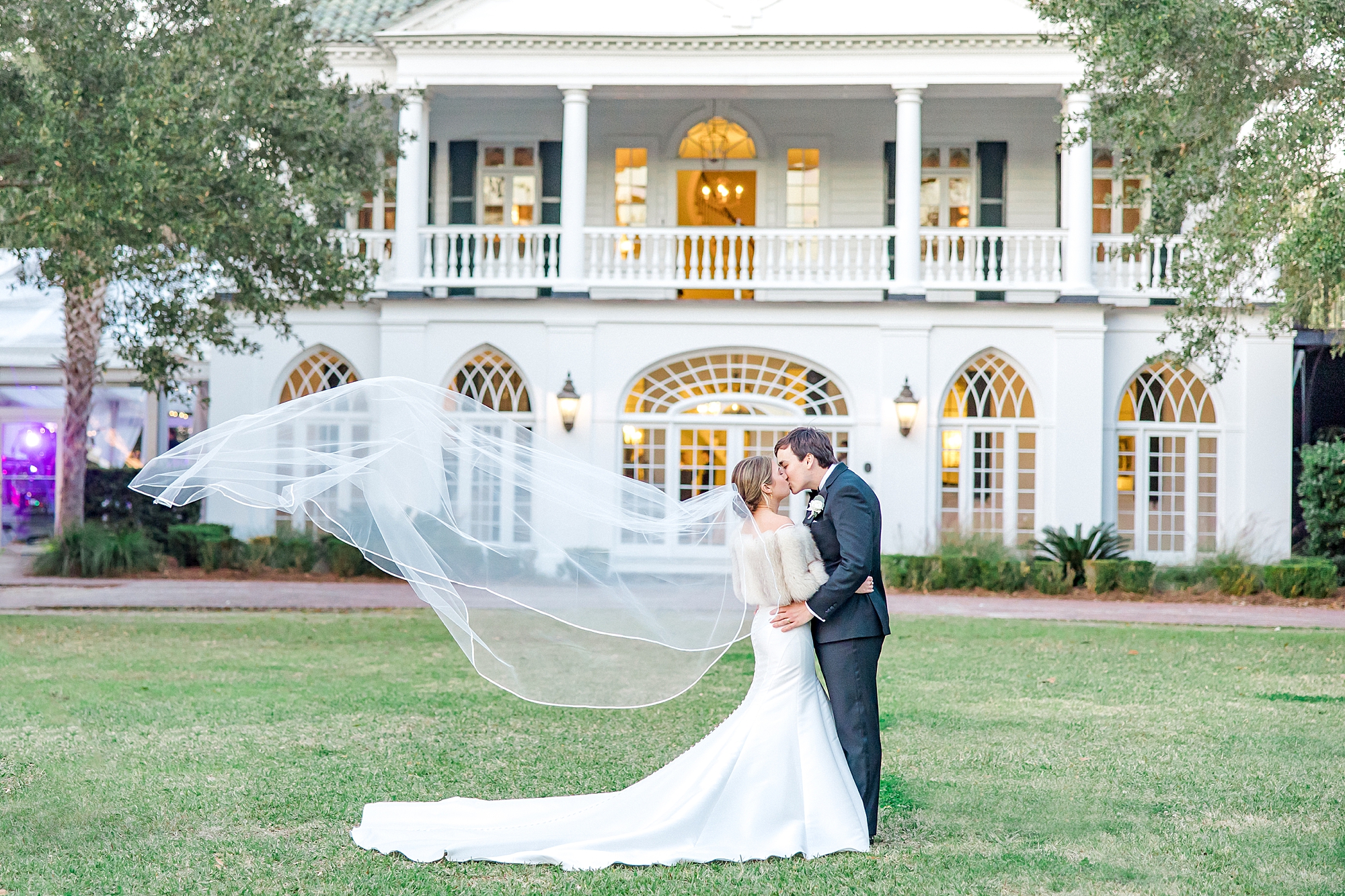 timeless wedding portraits at Lowndes Grove in Charleston