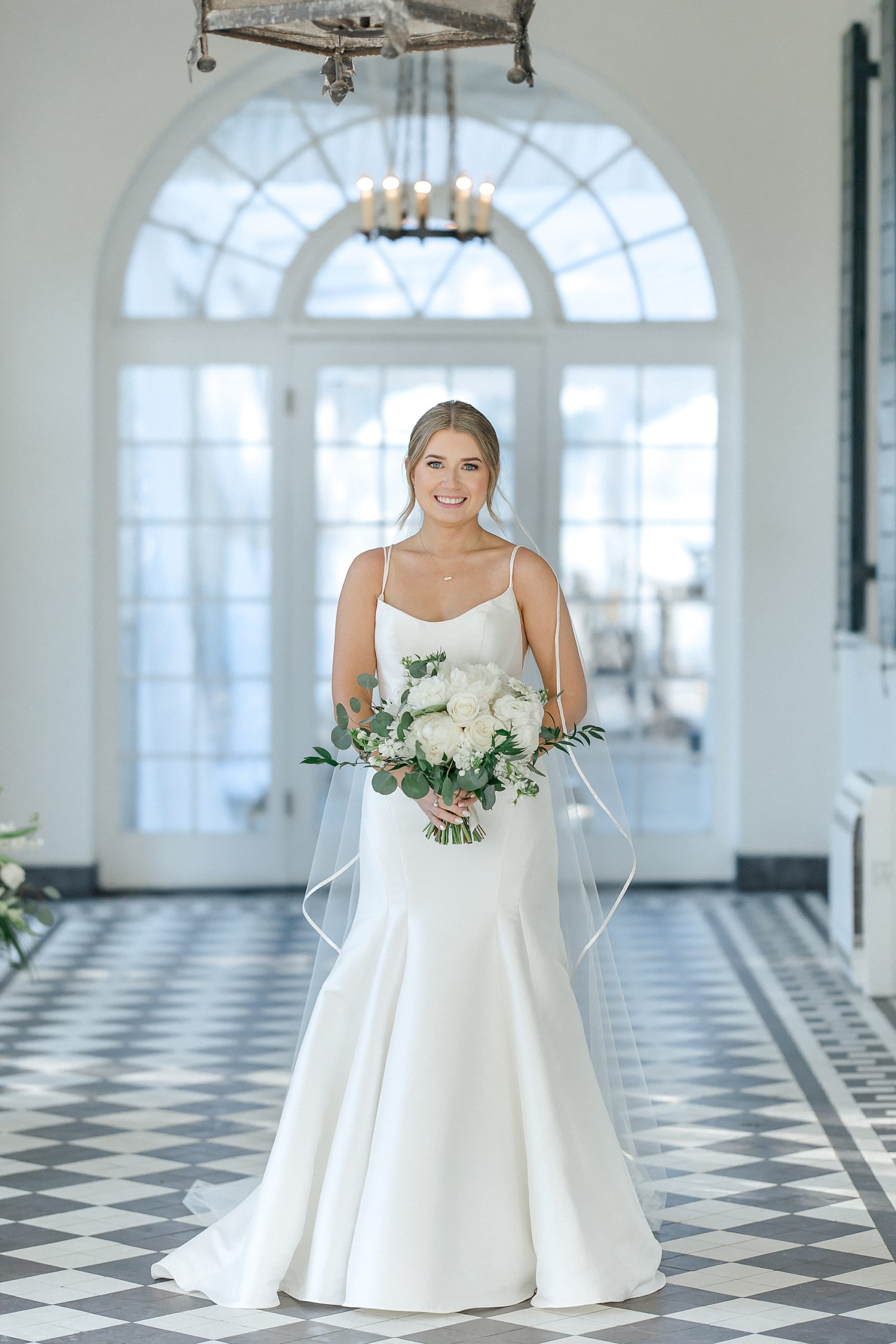 bridal portraits at Lowndes Grove in Charleston