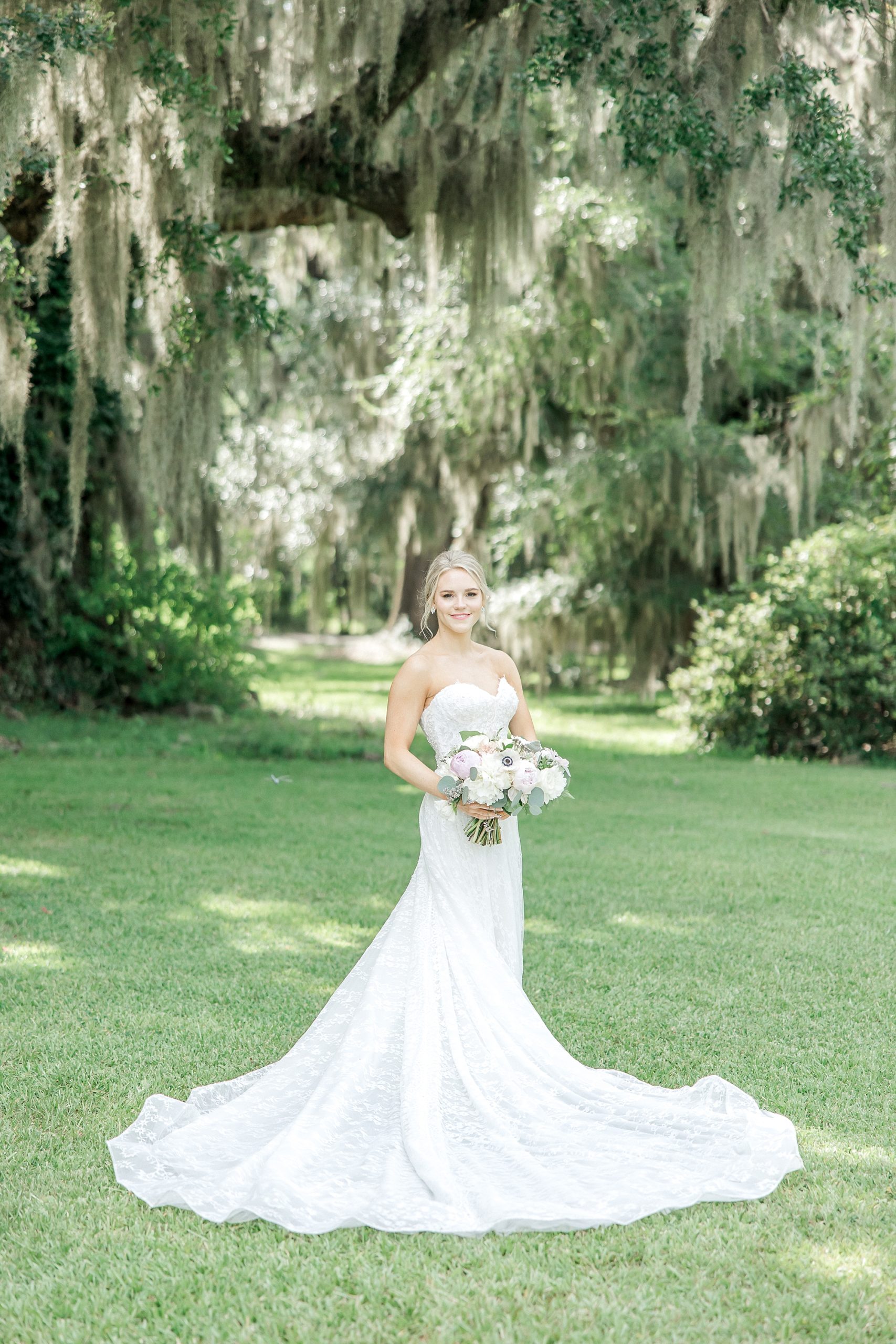 bride at Magnolia Plantation and Gardens