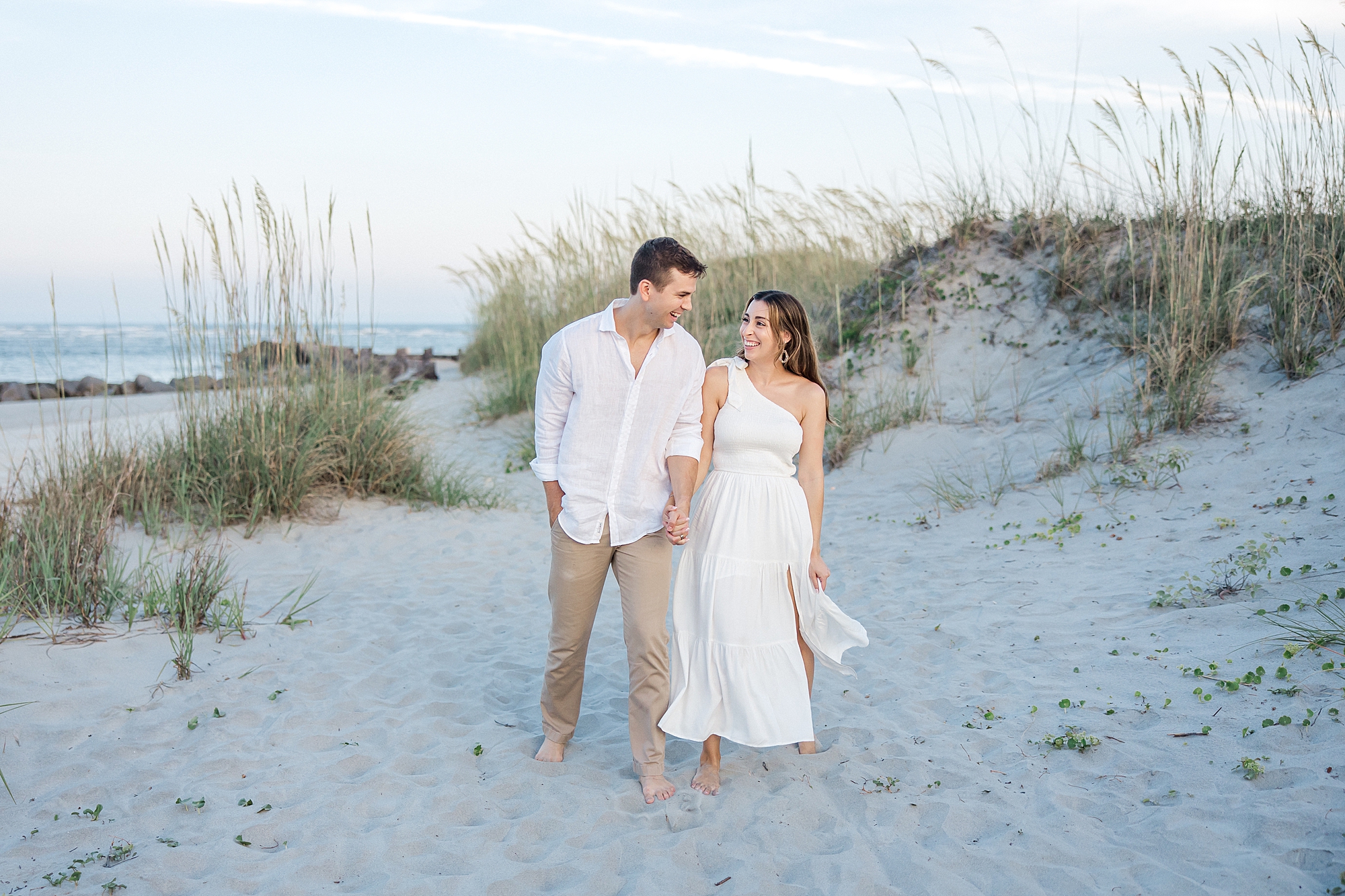 beach engagement portraits in South Carolina