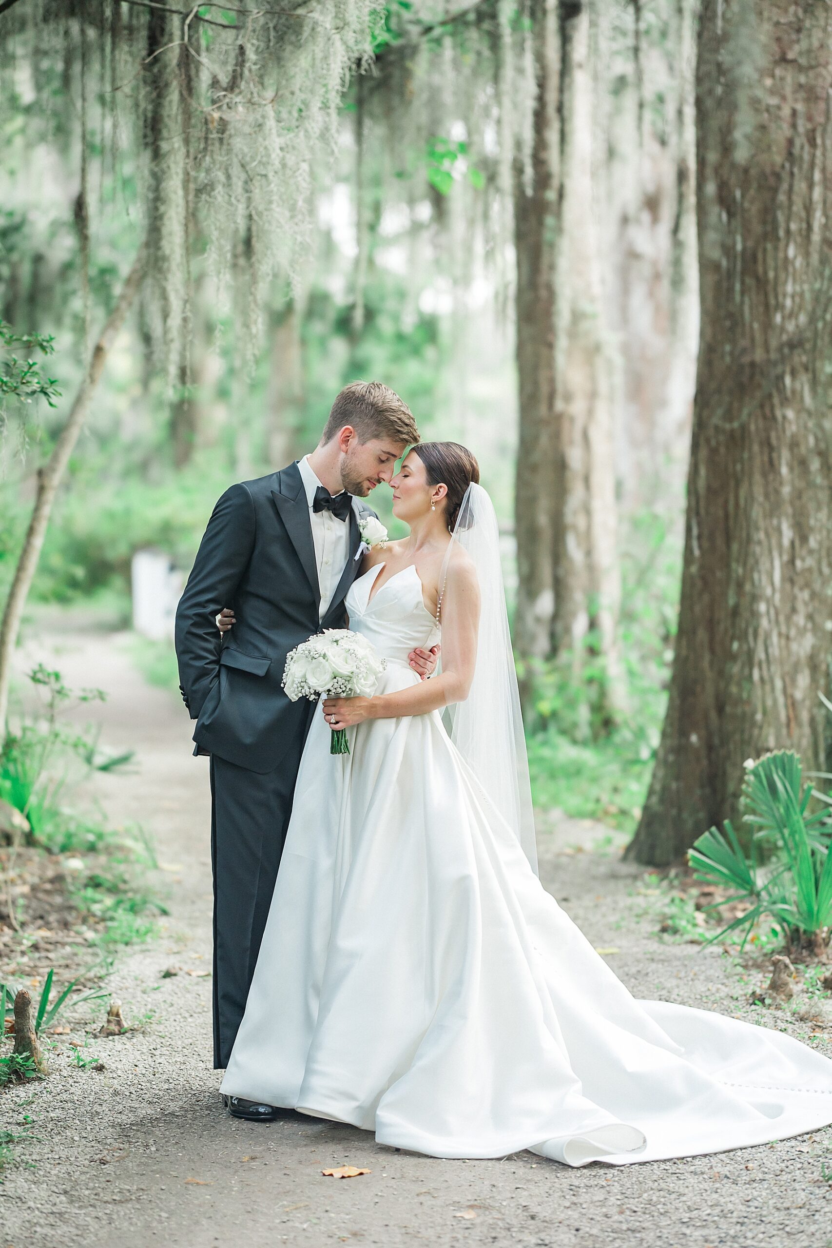 candid wedding portraits