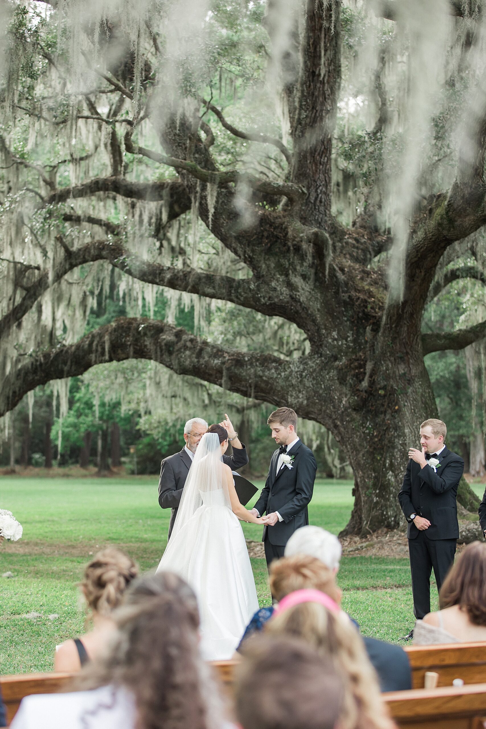 outdoor wedding ceremony in Charleston