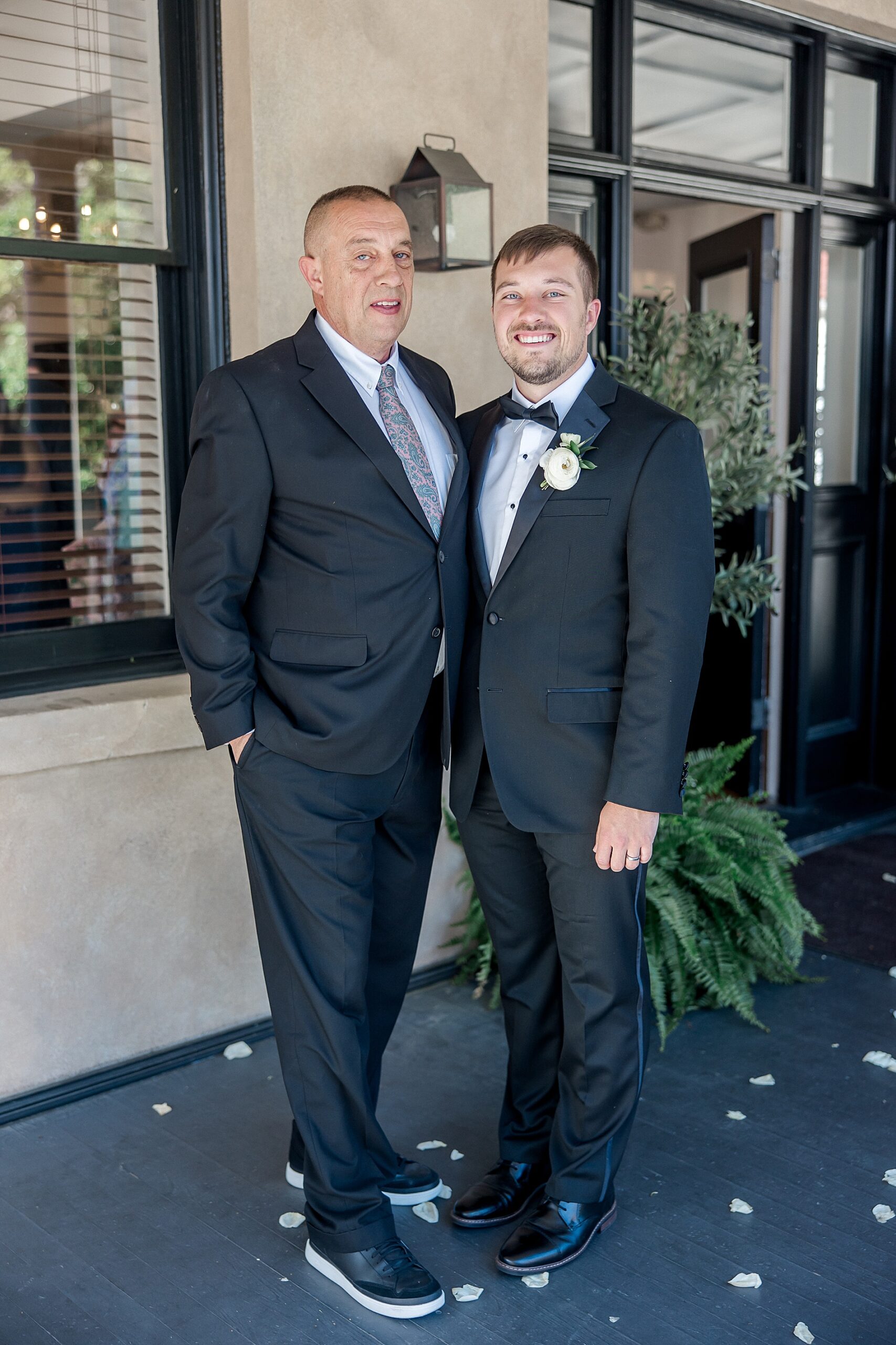 groom portraits