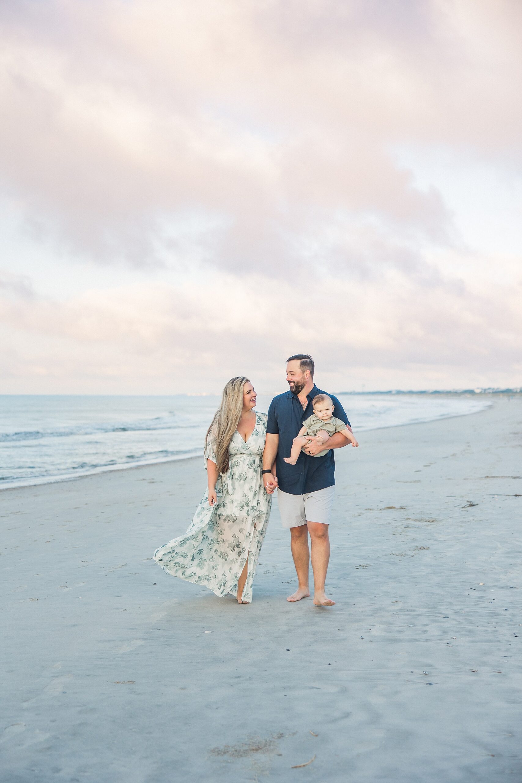 dreamy family portraits during sunrise